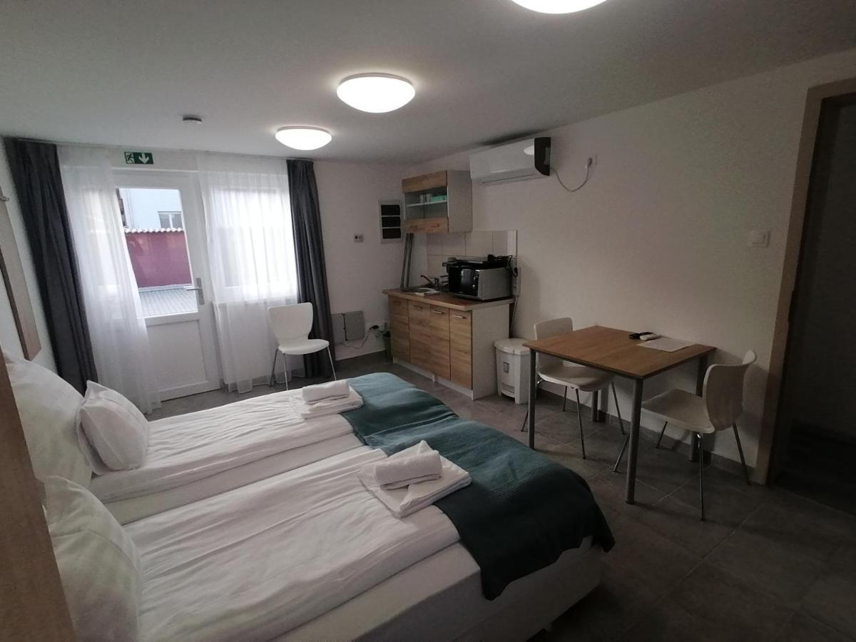 Farkas Villa Apartmanok Mórahalom Extérieur photo